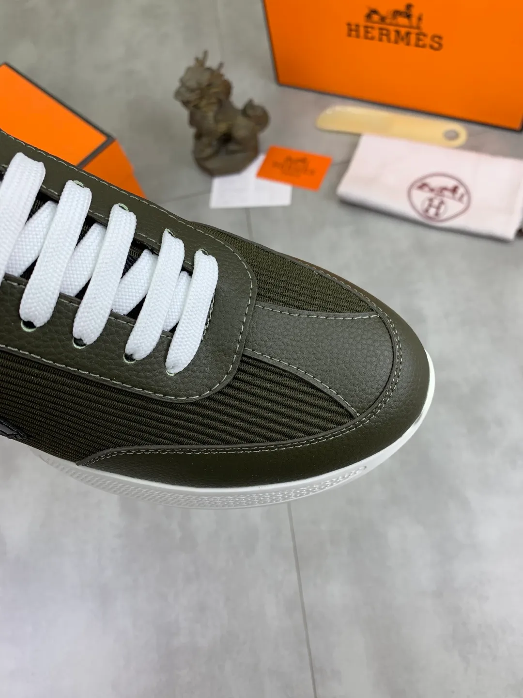 Men's men's shoes P460 new style [HERMES] Hermès - High-end quality original order - Upper: 🔝Nappa calfskin, sewn brand 'H' totem - Inner: water-dyed cowhide - Outsole: ultra-light TPU foam; molded outsole - Ultra-high quality control·Fine workmanship: highlighted (high-end·nobility·grade) -Size: 38-44 (45 can be customized)·